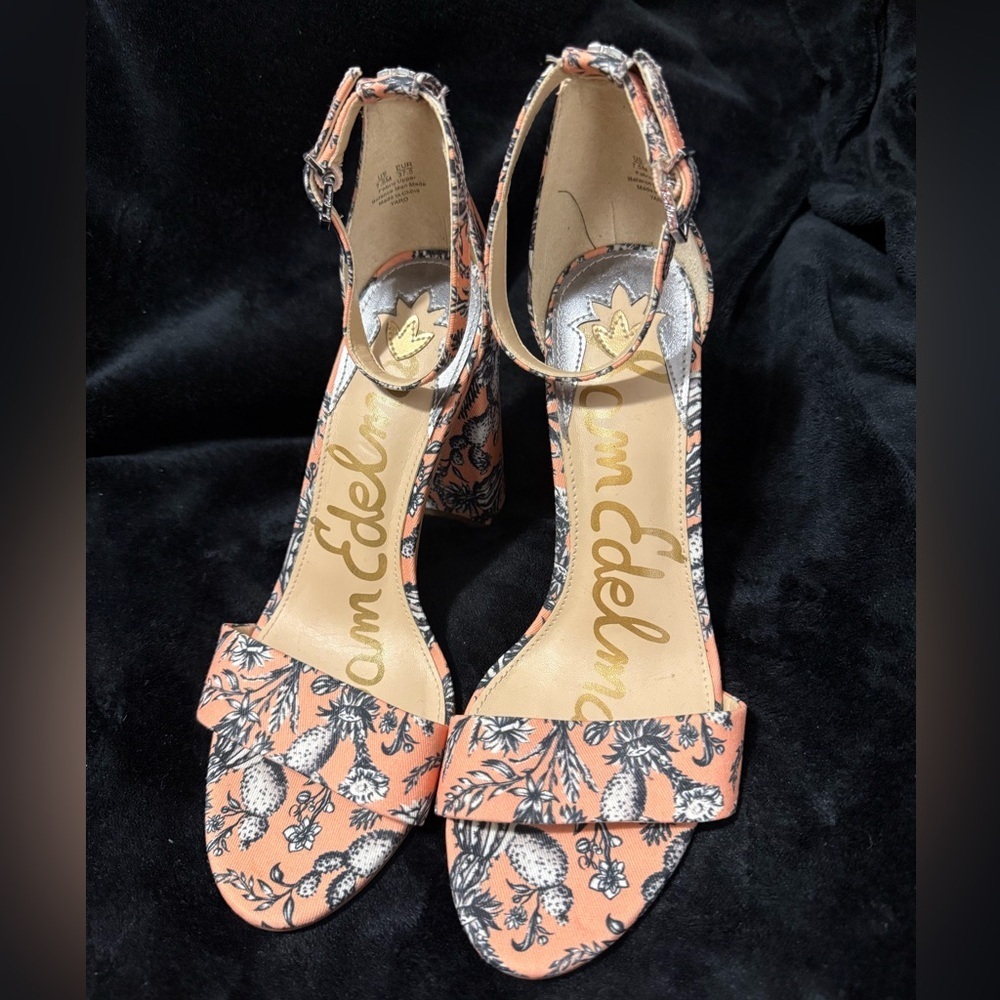 Sam Edelman Orange and Black Heels with Elegant Design